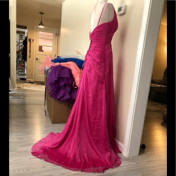 Fuchsia chiffon one shoulder - Picture 5 of 13